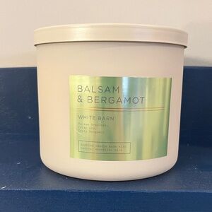 White Barn Balsam & Bergamot Candle